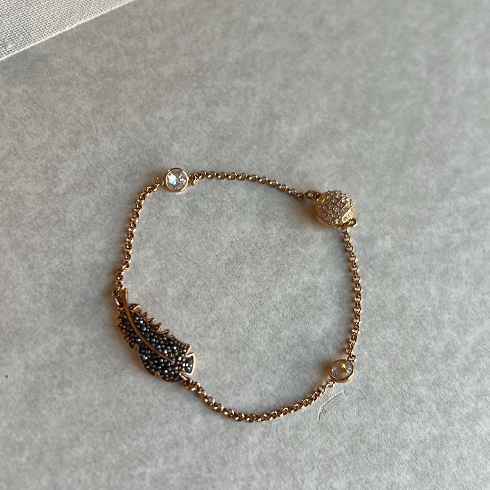 Swarovski Black Feather Pink-Gold Bracelet - Picture 6 of 7